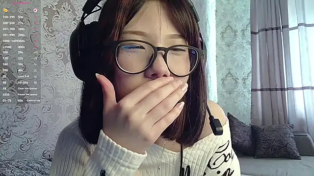 AprilOnilll online show from 04/20/26, 03:09