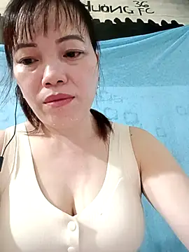 Snapshot of Sana-vn chatting on 04/23/26, 02:19 Sana-vn online show from 04/23/26, 02:19
