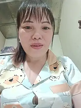 Snapshot of Sana-vn chatting on 06/12/26, 03:32 Sana-vn online show from 06/12/26, 03:32