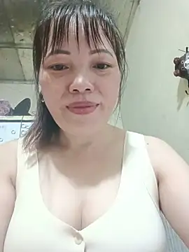 Snapshot of Sana-vn chatting on 06/13/26, 03:43 Sana-vn online show from 06/13/26, 03:43