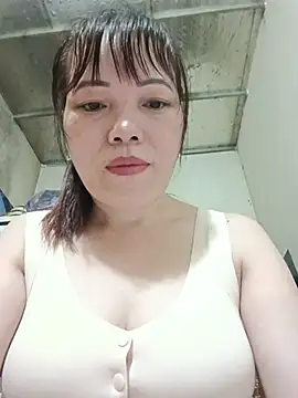Snapshot of Sana-vn chatting on 07/03/26, 12:22 Sana-vn online show from 07/03/26, 12:22