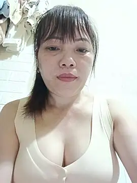 Snapshot of Sana-vn chatting on 07/14/26, 10:27 Sana-vn online show from 07/14/26, 10:27