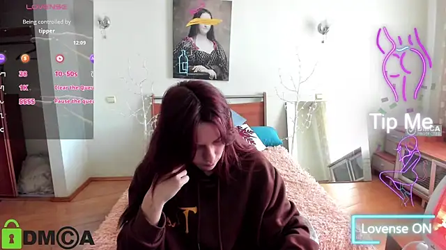 Lily Viola online show from 04/28/26, 07:57