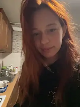 Lily Viola online show from 02/15/26, 06:03