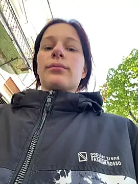 Lily Viola online show from 04/22/26, 06:09
