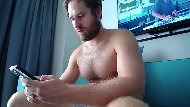 Snapshot of LorenzoLux chatting on 05/31/26, 08:42 LorenzoLux online show from 05/31/26, 08:42