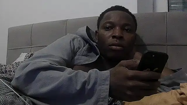 Snapshot of Bigchocco chatting on 02/21/26, 12:01 Bigchocco online show from 02/21/26, 12:01