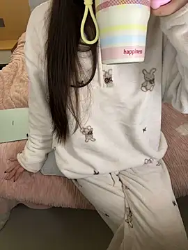  xiaoxinxin  online show from 02/07/26, 12:13