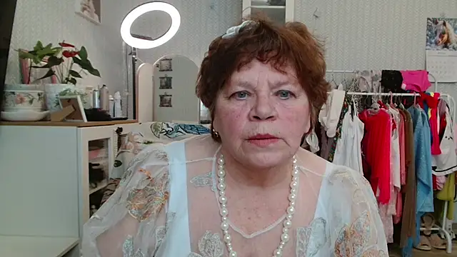 Kleo doll  online show from 02/19/26, 10:56