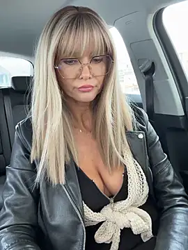 NaughtyNinky online show from 04/11/26, 06:32