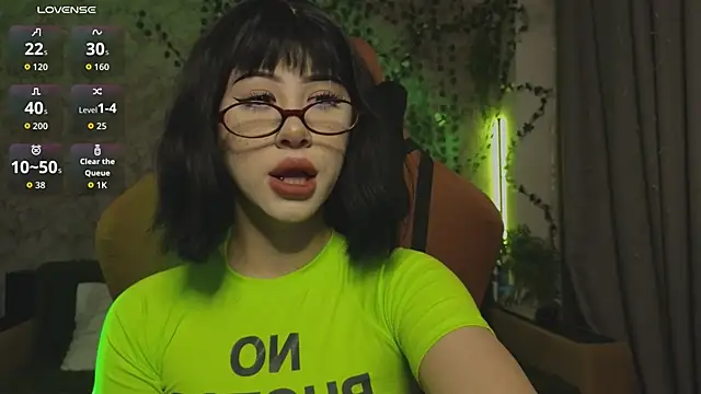 Snapshot of Necucubi02 chatting on 02/18/26, 12:01 Necucubi02 online show from 02/18/26, 12:01