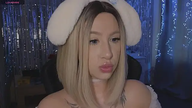 Snapshot of Necucubi02 chatting on 01/10/26, 05:58 Necucubi02 online show from 01/10/26, 05:58