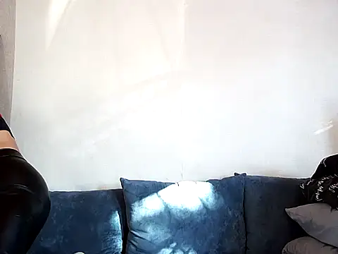 Snapshot of MissKryss chatting on 02/18/26, 06:00 MissKryss online show from 02/18/26, 06:00