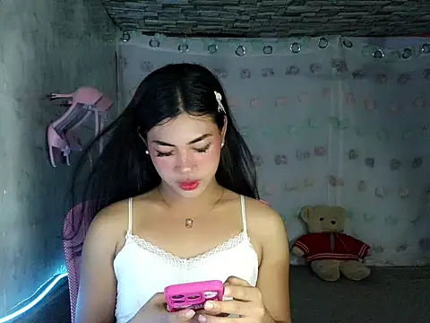 Margalona  online show from 04/15/26, 05:46