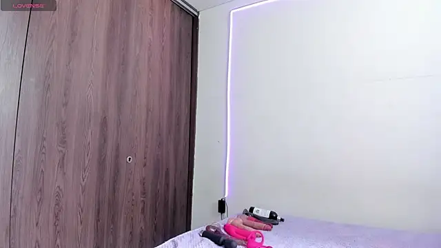 maazikeenx online show from 04/10/26, 02:13