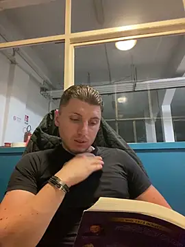 allee2206 online show from 04/23/26, 08:43