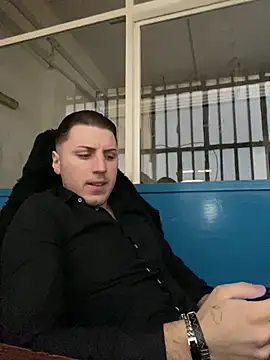 Snapshot of allee2206 chatting on 03/01/26, 06:13 allee2206 online show from 03/01/26, 06:13