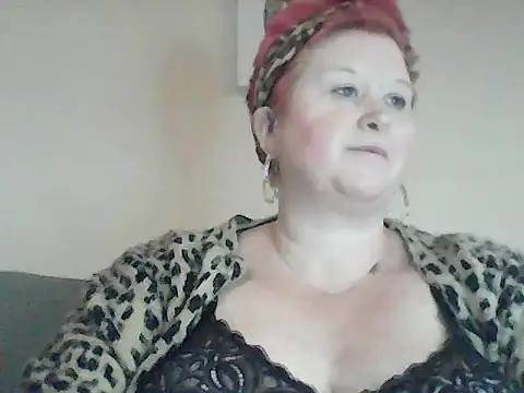 BustyRedxx online show from 06/04/26, 08:41
