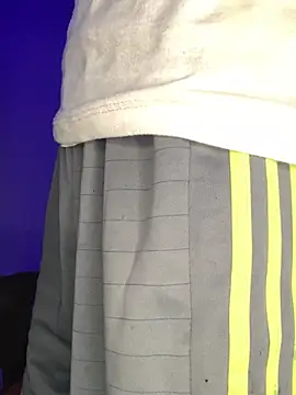 alexx 23cm online show from 04/15/26, 12:49