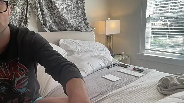 Snapshot of wolverinedream chatting on 02/21/26, 09:06 wolverinedream online show from 02/21/26, 09:06