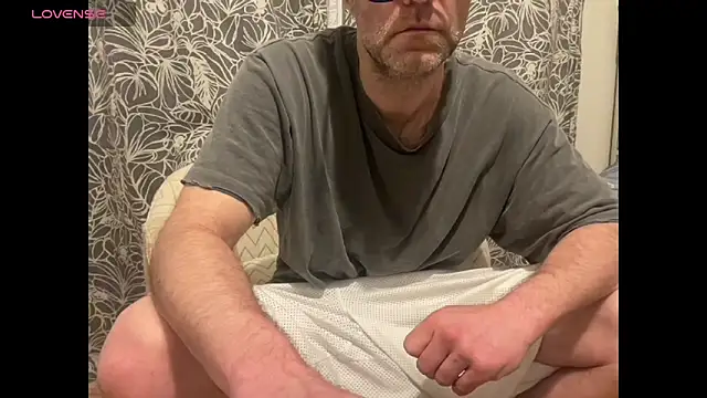 Snapshot of wolverinedream chatting on 02/08/26, 01:03 wolverinedream online show from 02/08/26, 01:03