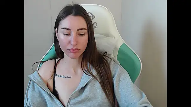 cammila horn online show from 01/13/26, 12:42