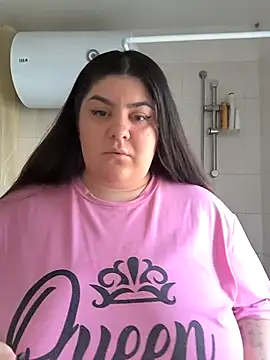 Snapshot of issaalle chatting on 01/14/26, 11:14 issaalle online show from 01/14/26, 11:14