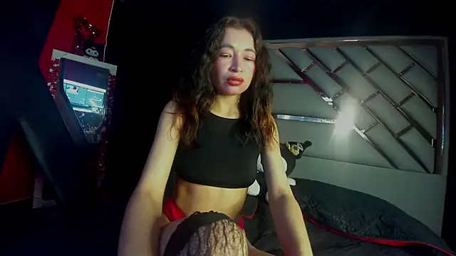 Clarita Hill online show from 03/09/26, 07:39