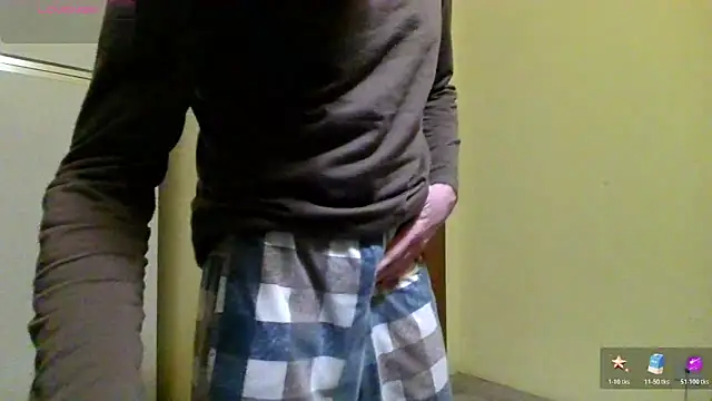 Snapshot of Ele7b5 chatting on 03/15/26, 10:17 Ele7b5 online show from 03/15/26, 10:17