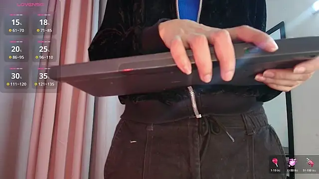 saray reesee online show from 02/13/26, 08:09