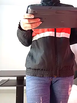 saray reesee online show from 01/16/26, 08:02