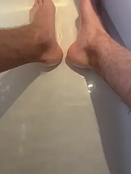 hot-young-guy online show from 01/07/26, 09:03