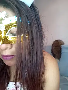 Snapshot of Zuley_foxi chatting on 02/17/26, 03:04 Zuley foxi online show from 02/17/26, 03:04