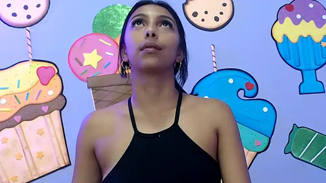 Snapshot of skinnysexzara18 chatting on 02/23/26, 02:13 skinnysexzara18 online show from 02/23/26, 02:13