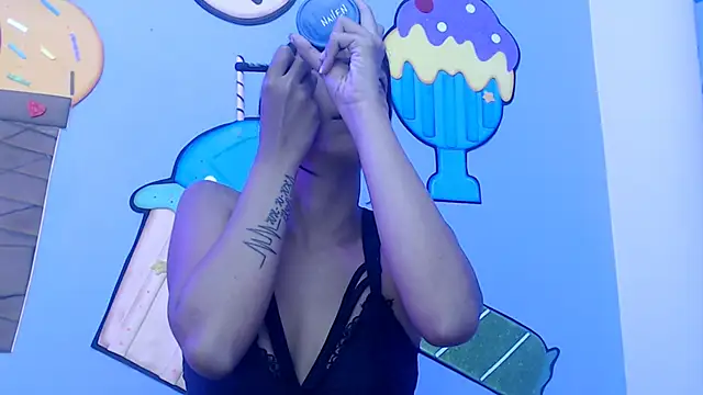 Snapshot of skinnysexzara18 chatting on 02/03/26, 01:27 skinnysexzara18 online show from 02/03/26, 01:27