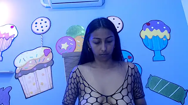 Snapshot of skinnysexzara18 chatting on 03/02/26, 05:19 skinnysexzara18 online show from 03/02/26, 05:19