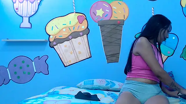 skinnysexzara18 online show from 01/13/26, 01:42