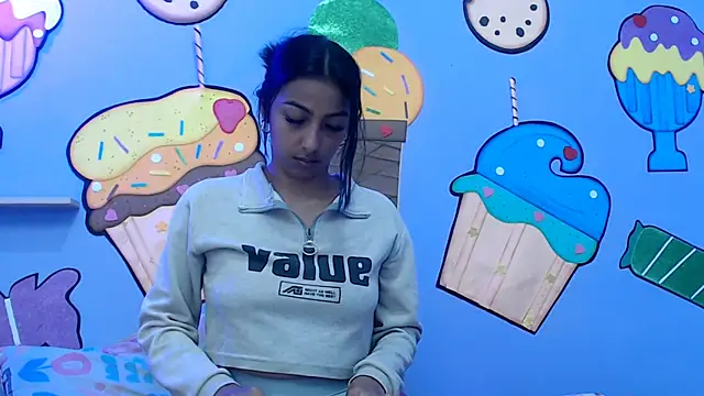 Snapshot of skinnysexzara18 chatting on 02/20/26, 01:35 skinnysexzara18 online show from 02/20/26, 01:35