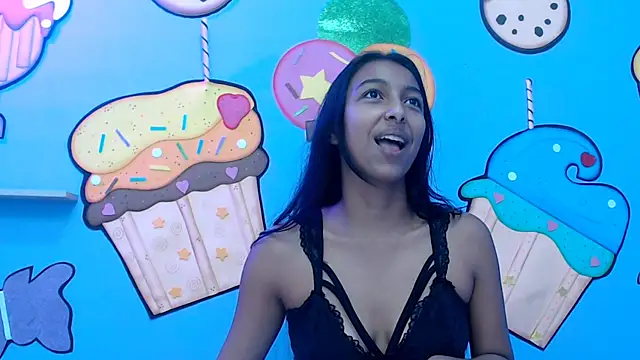 Snapshot of skinnysexzara18 chatting on 02/08/26, 01:25 skinnysexzara18 online show from 02/08/26, 01:25