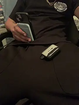 Snapshot of PRBoricua787 chatting on 04/15/26, 02:17 PRBoricua787 online show from 04/15/26, 02:17