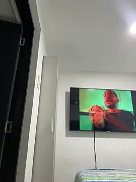 TaylorrHill online show from 02/05/26, 06:15