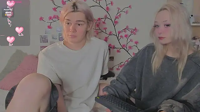 SweetheartsFriends online show from 03/10/26, 06:28