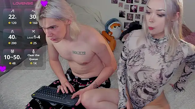 SweetheartsFriends online show from 06/17/26, 10:19