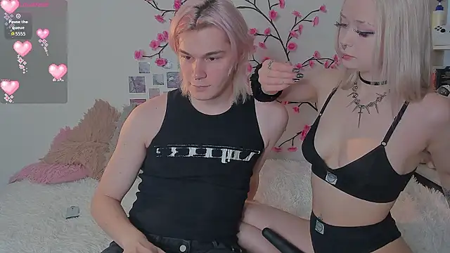 SweetheartsFriends online show from 03/06/26, 08:53