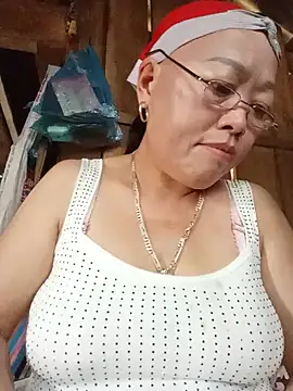 Snapshot of Agnes-baby chatting on 07/10/26, 01:49 Agnes-baby online show from 07/10/26, 01:49