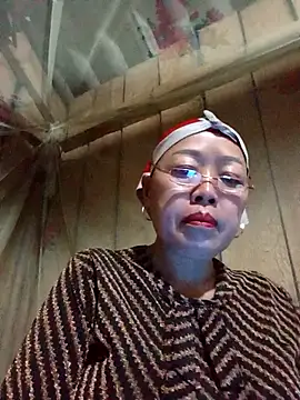 Agnes-baby online show from 04/23/26, 12:22
