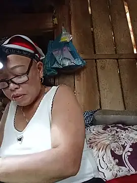 Snapshot of Agnes-baby chatting on 07/17/26, 02:42 Agnes-baby online show from 07/17/26, 02:42