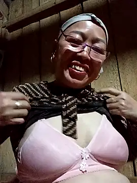 Agnes-baby online show from 02/25/26, 12:49