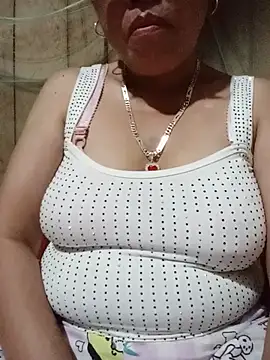 Snapshot of Agnes-baby chatting on 06/28/26, 02:12 Agnes-baby online show from 06/28/26, 02:12