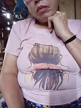Snapshot of Agnes-baby chatting on 06/17/26, 03:17 Agnes-baby online show from 06/17/26, 03:17